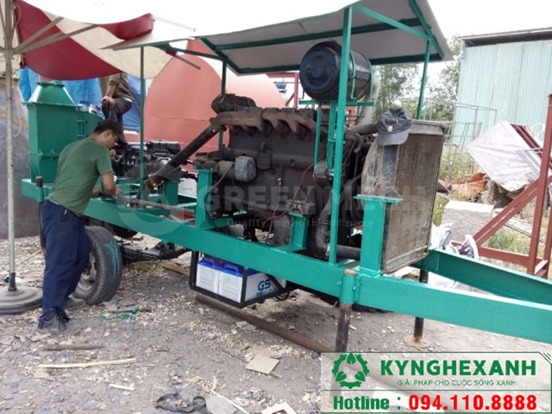 Máy băm gỗ động cơ dầu 5 tấn từ GREEN MECH